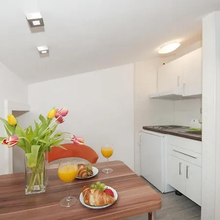 Apartment Angela - With Balcony And Sea View Dajana *